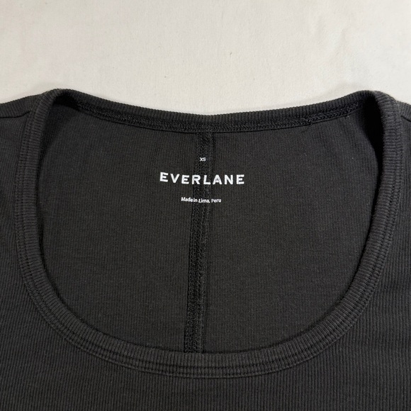 Everlane Women's Elegant Black Long Sleeve Tee - Picture 3 of 7